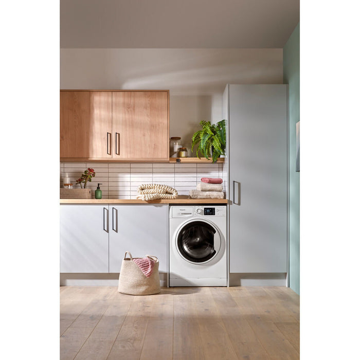 Hotpoint NDB 9635 W UK washer dryer Freestanding Front-load White D