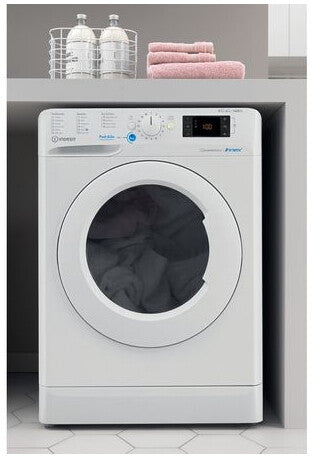 Indesit BDE 96436X W UK N washer dryer Freestanding Front-load White D