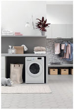 Indesit BDE 86436X W UK N washer dryer Freestanding Front-load White D