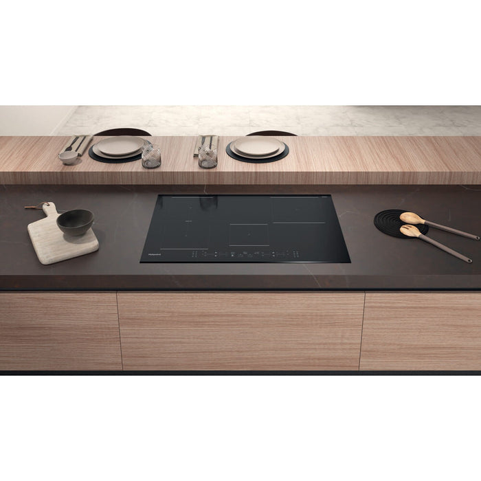 Hotpoint TB 3977B BF Black Built-in 77 cm Zone induction hob 4 zone(s)