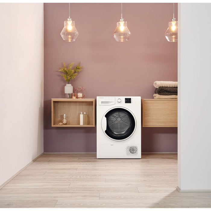 Hotpoint Ariston NT M10 81WK UK tumble dryer Freestanding Front-load 8 kg A++ White