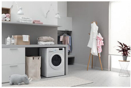 Indesit BDE 86436X W UK N washer dryer Freestanding Front-load White D