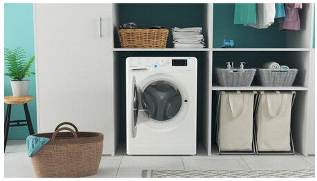 Indesit BDE 96436X W UK N washer dryer Freestanding Front-load White D