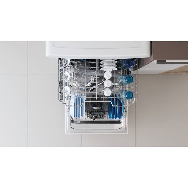 Indesit DFE 1B19 UK dishwasher Freestanding 13 place settings F