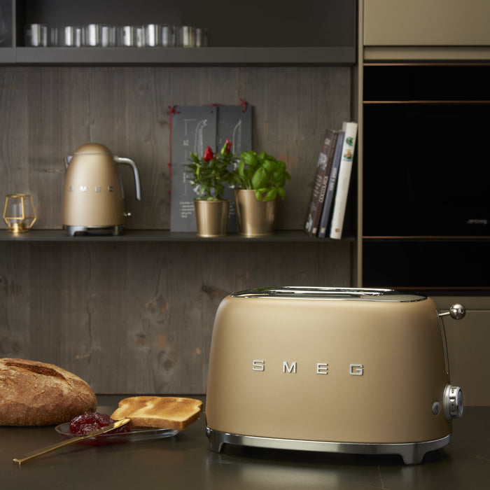 Smeg TSF01CHMUK toaster 6 2 slice(s) 950 W Champagne, Gold Smeg