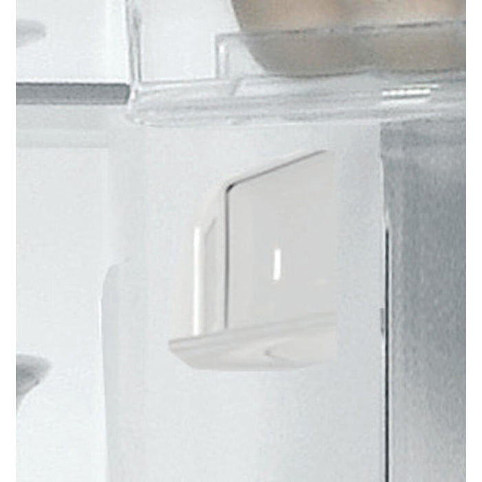 Hotpoint H1NT 811E W 1 fridge-freezer Freestanding 339 L F White