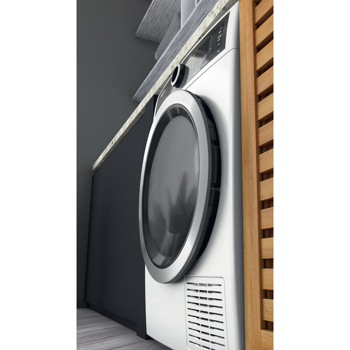 Hotpoint Ariston H8 D94WB UK tumble dryer Freestanding Front-load 9 kg A+++ White