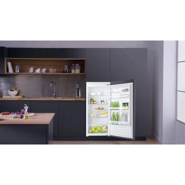 Hotpoint HS 12 A1 D.UK 1 fridge Built-in 209 L F White